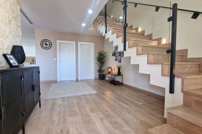 Image No.4-3 Bed Townhouse for sale