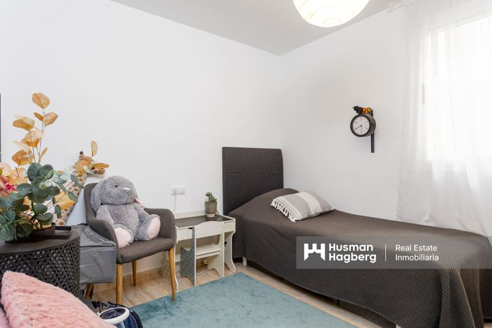 Image No.21-3 Bed Apartment for sale