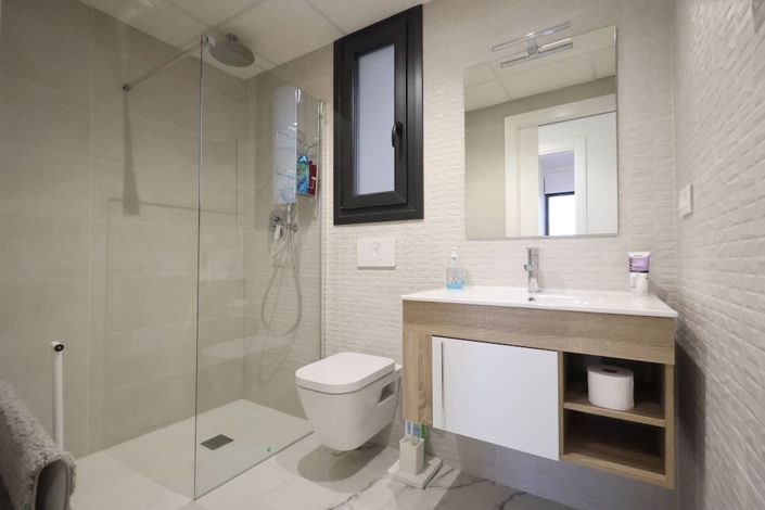 Image No.21-2 Bed Apartment for sale