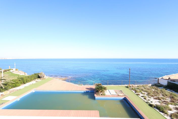 Image No.6-6 Bed Villa for sale