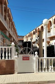 med5nrqjsl358c8rrpq6d-1880x2820