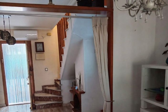 Image No.19-2 Bed Townhouse for sale