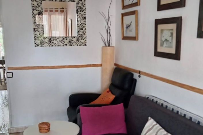 Image No.25-2 Bed Townhouse for sale