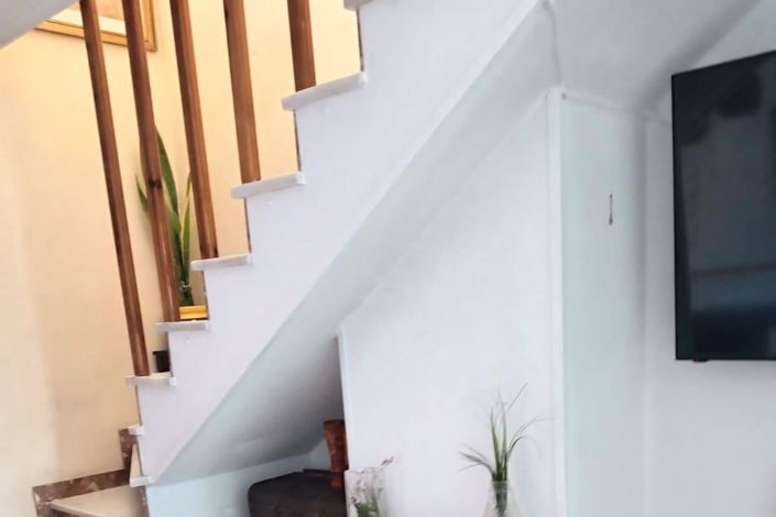 Image No.33-2 Bed Townhouse for sale