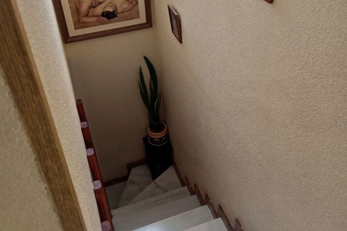 Image No.8-2 Bed Townhouse for sale