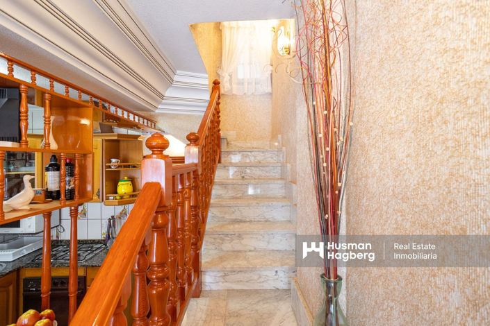 Image No.17-3 Bed Townhouse for sale