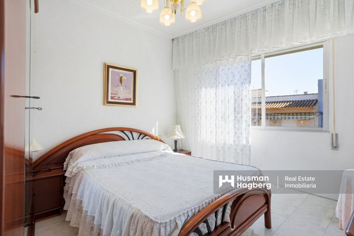 Image No.19-3 Bed Townhouse for sale