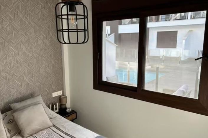 Image No.11-2 Bed Apartment for sale