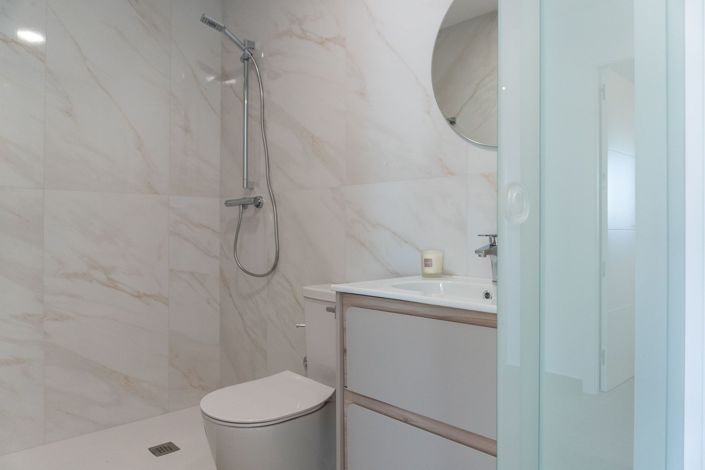 Image No.46-2 Bed Apartment for sale