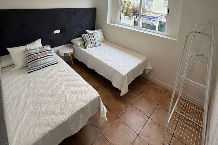 Image No.15-3 Bed Townhouse for sale