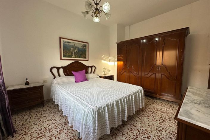 Image No.23-3 Bed Apartment for sale