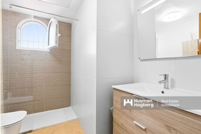 Image No.16-4 Bed Villa for sale