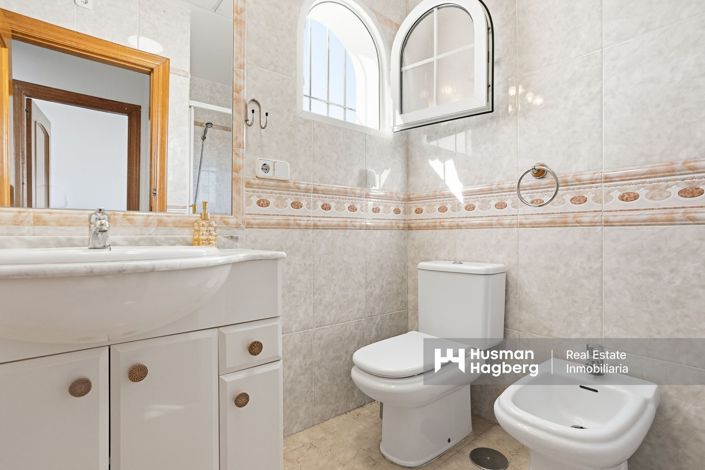 Image No.24-4 Bed Villa for sale