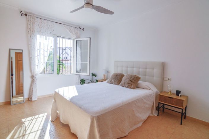 Image No.37-4 Bed Villa for sale