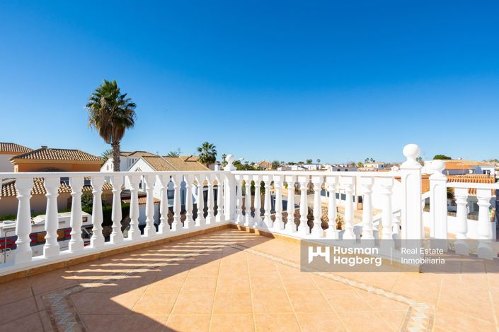 Image No.37-4 Bed Villa for sale