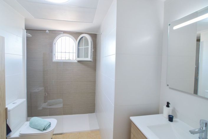 Image No.39-4 Bed Villa for sale