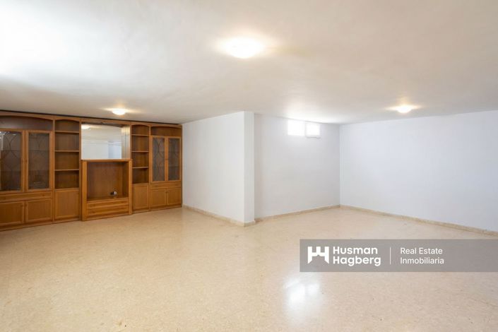 Image No.40-4 Bed Villa for sale