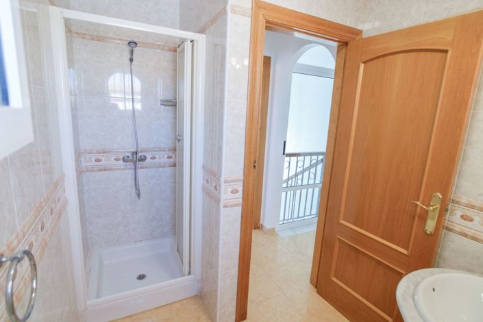 Image No.9-4 Bed Villa for sale