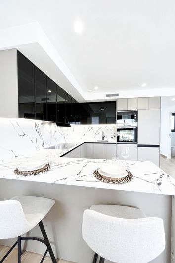 Image No.7-6 Bed Villa for sale