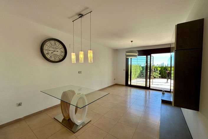 Image No.12-2 Bed Apartment for sale