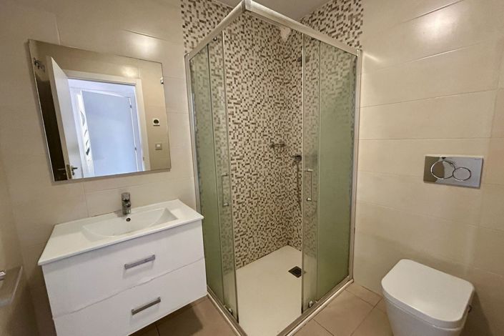 Image No.21-2 Bed Apartment for sale