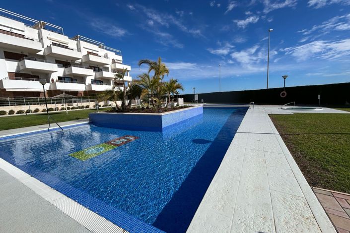 Image No.5-2 Bed Apartment for sale