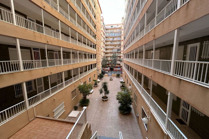 Image No.7-2 Bed Apartment for sale