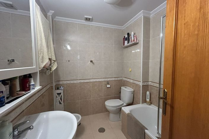 Image No.19-2 Bed Apartment for sale