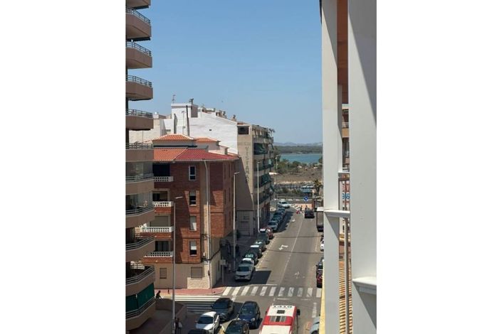 Image No.20-3 Bed Apartment for sale