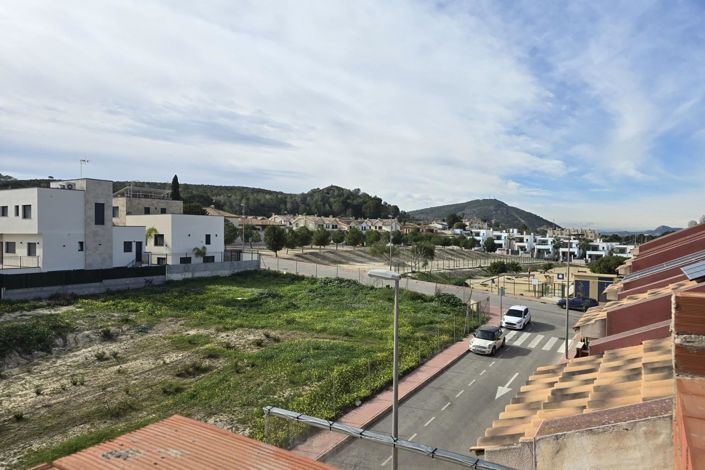 Image No.16-3 Bed Townhouse for sale