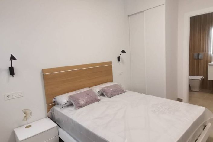 Image No.12-2 Bed Apartment for sale