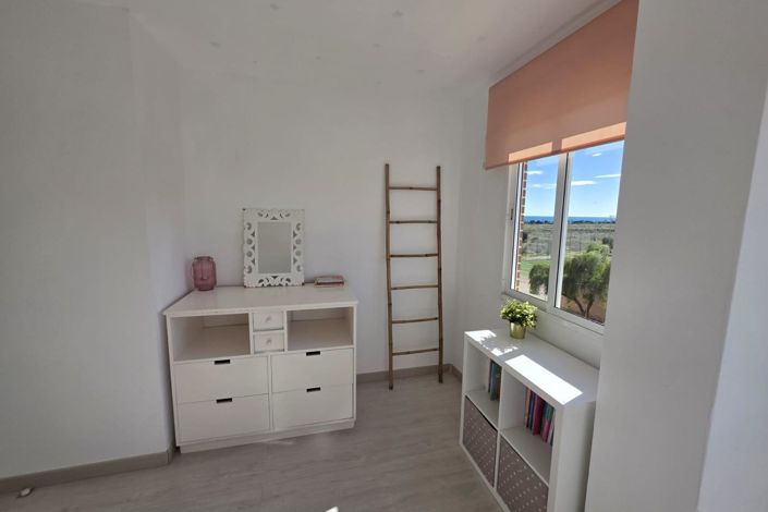 Image No.31-3 Bed Apartment for sale