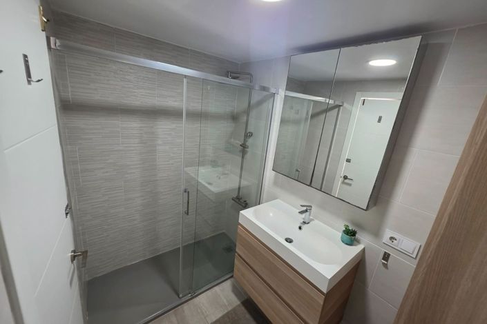 Image No.9-3 Bed Apartment for sale