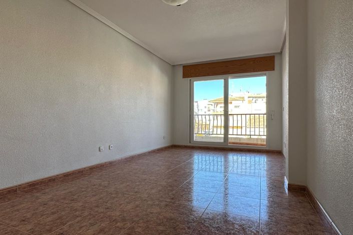 Image No.12-3 Bed Apartment for sale