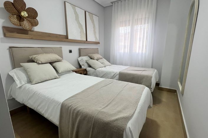 Image No.10-2 Bed Apartment for sale