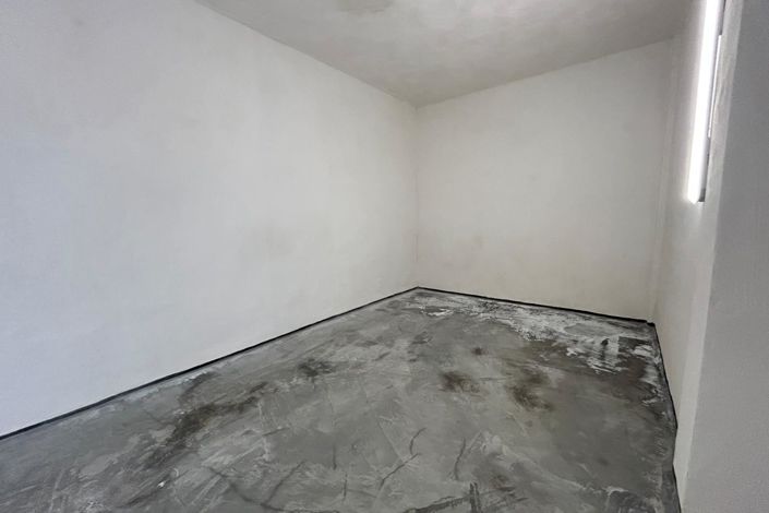 Image No.21-4 Bed Townhouse for sale