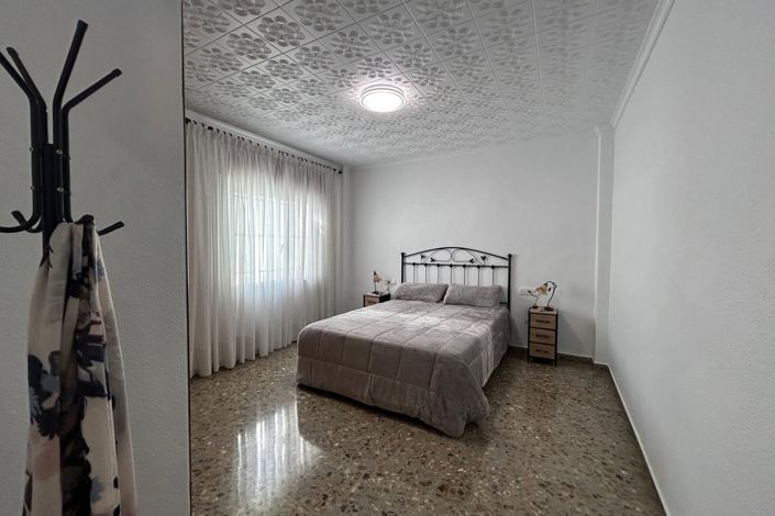 Image No.24-4 Bed Townhouse for sale