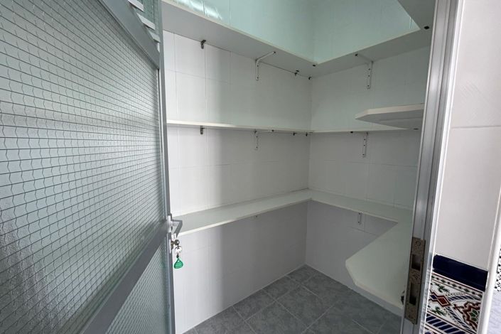 Image No.33-4 Bed Townhouse for sale