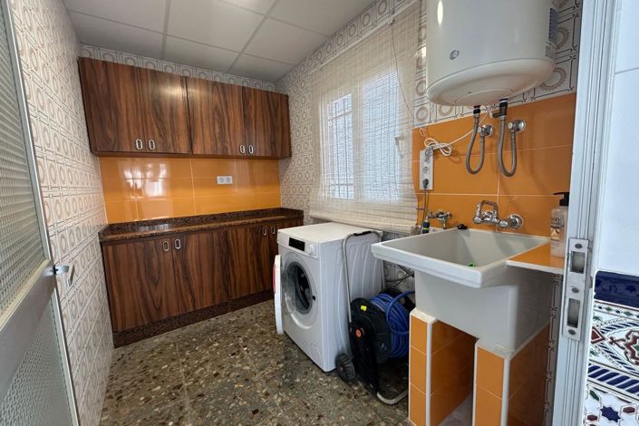 Image No.34-4 Bed Townhouse for sale