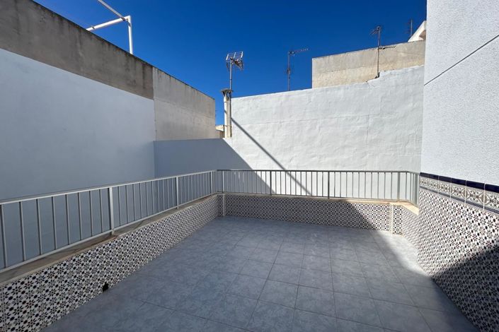 Image No.39-4 Bed Townhouse for sale