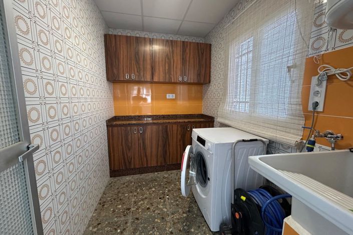 Image No.43-4 Bed Townhouse for sale