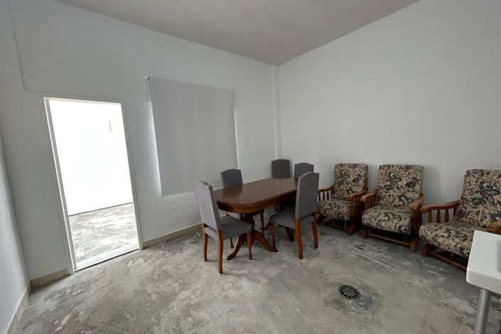 Image No.7-4 Bed Townhouse for sale