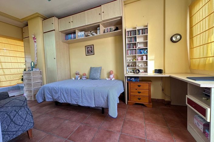 Image No.11-3 Bed Apartment for sale