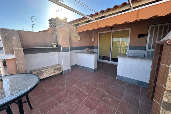 Image No.18-3 Bed Apartment for sale