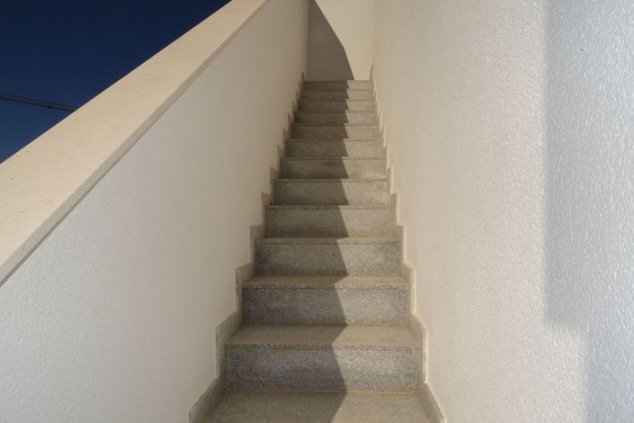 Image No.19-3 Bed Townhouse for sale