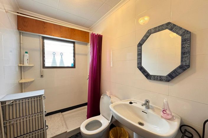 Image No.13-4 Bed Townhouse for sale