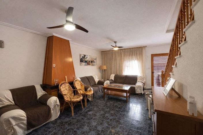 Image No.19-4 Bed Townhouse for sale