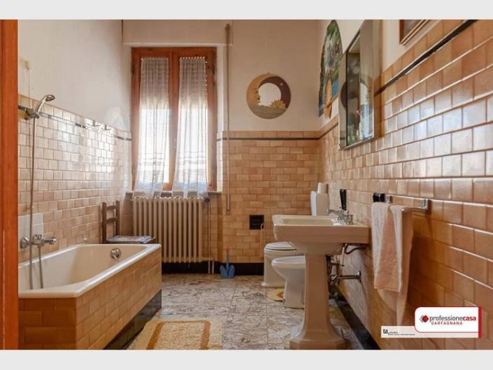 Image No.17-3 Bed Villa for sale