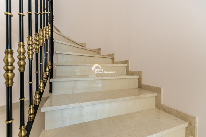 Image No.10-5 Bed Villa for sale