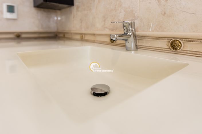 Image No.25-5 Bed Villa for sale